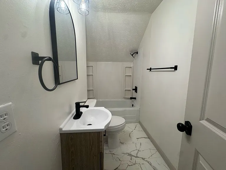 1527 Fuller St — Photo 6