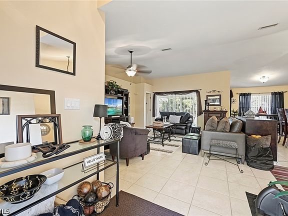 5th image of 309 SE 18th St
