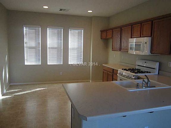 3rd image of 10468 Highlands River St