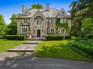 218 Coltrin Rd, Ottawa, ON K1M 0A6
