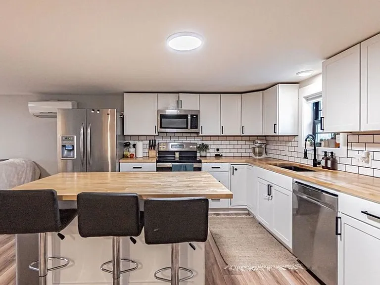 310 S 5 W — Photo 9