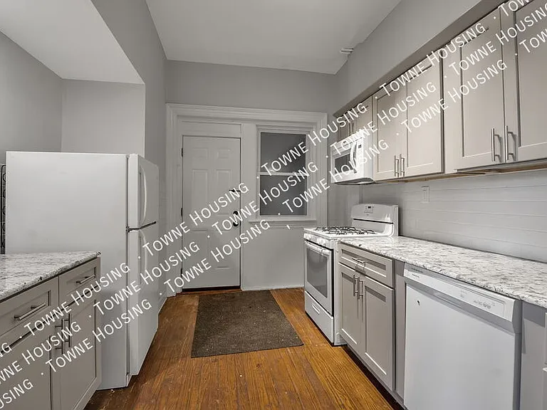 215 Allen St #1 — Photo 19