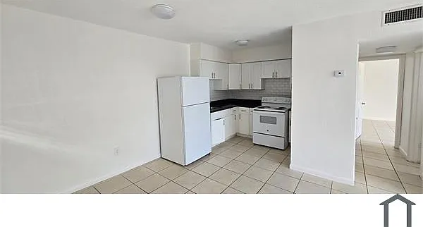 1290 NE 142nd St #6 — Photo 9