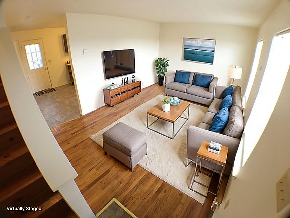 2nd image of 209 Little River Dr