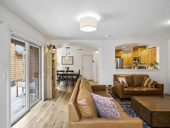 5th image of 20483 Brentwood Ave