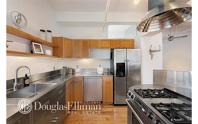 Sold by Douglas Elliman | media 27
