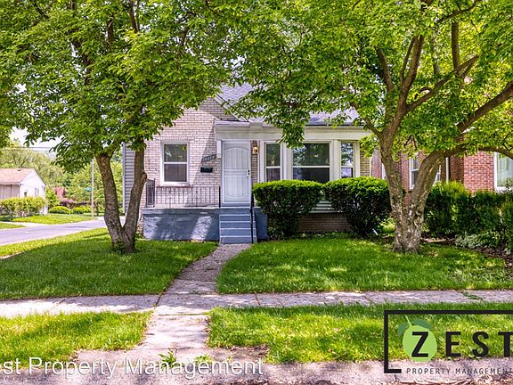3rd image of 15378 Vaughan St