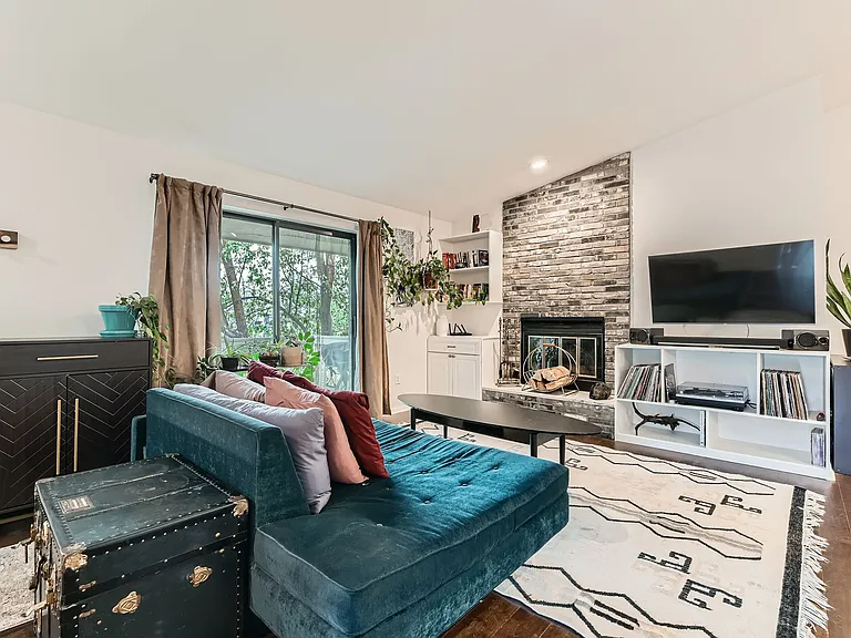 2800 Kalmia Ave #C304 — Photo 8