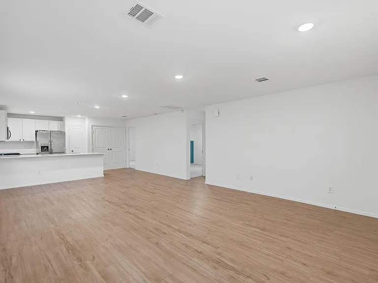 235 River Grove Ct — Photo 8
