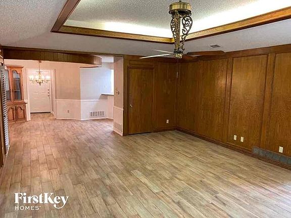 5th image of 2117 Pembrooke Pl