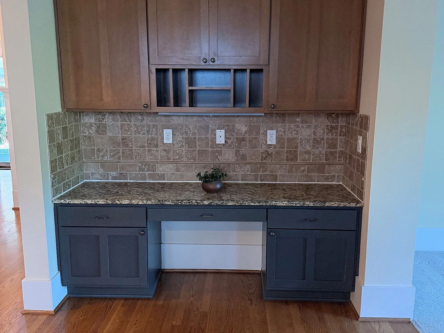4 bed, 2.5 bath, 3460 sqft, $4,995 — Photo 4