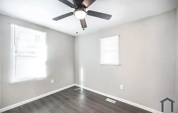 3998 Floyd Ave — Photo 7