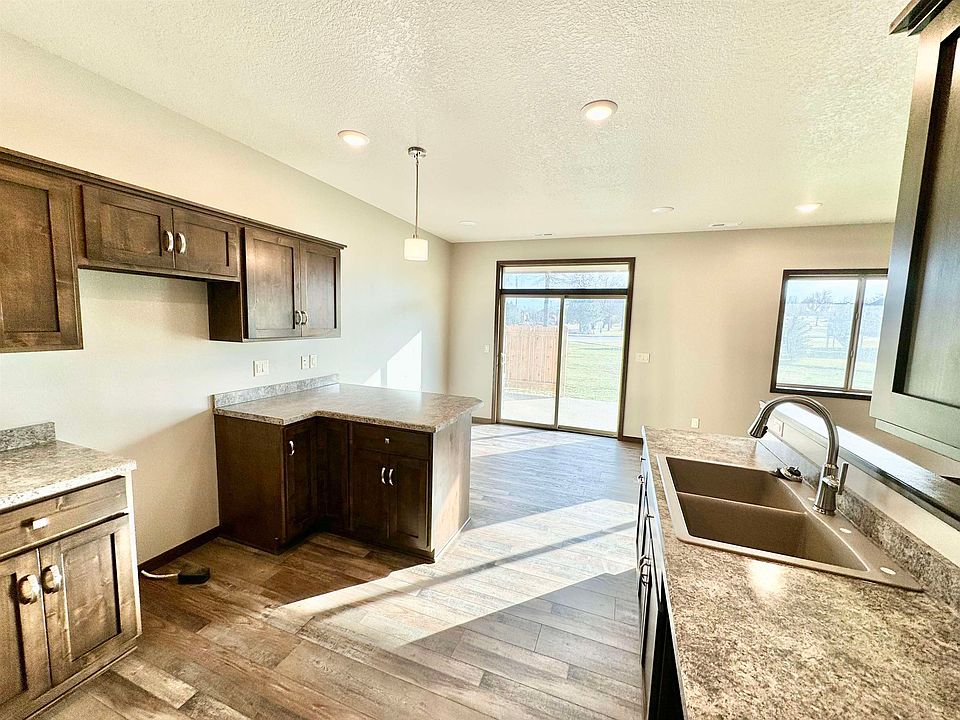 1905 Kellen Gross Dr Yankton SD Zillow