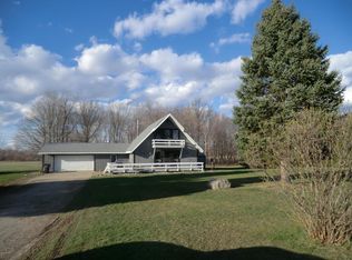 952 Lukesport Rd, Quincy, MI 49082