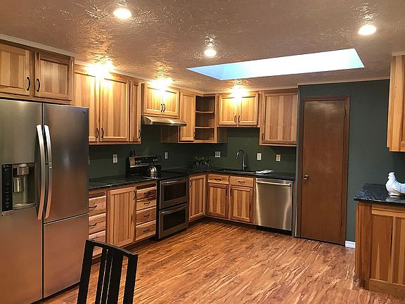 3rd image of 11308 NE Conifer Dr