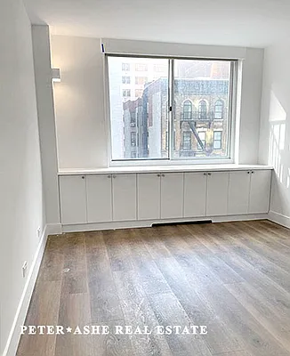 Rented by Peter Ashe | media 77