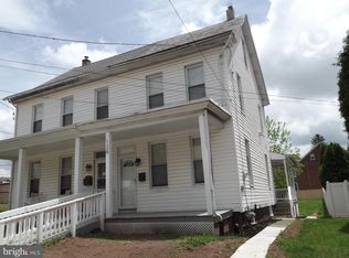128 3rd St, East Greenville, PA 18041