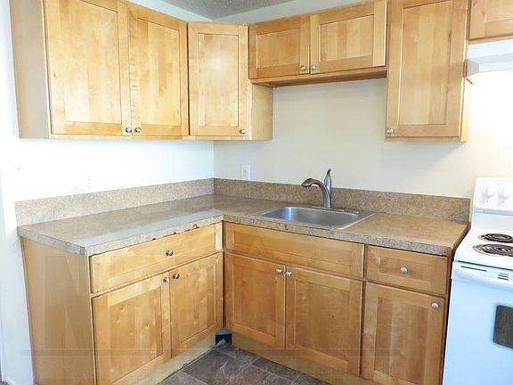 3rd image of 8322 Orchard St SW