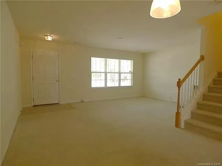 11040 Derryrush Dr — Photo 14