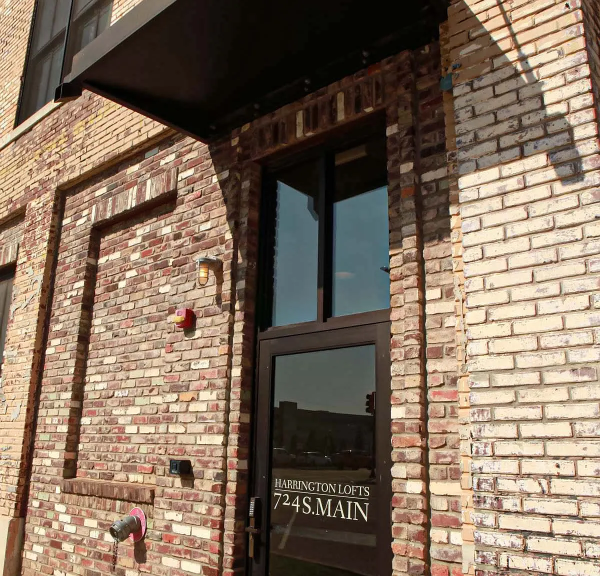 724 S Main Avenue — Photo 3
