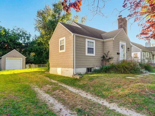 1238 E Linwood Drive, Springfield, MO 65804