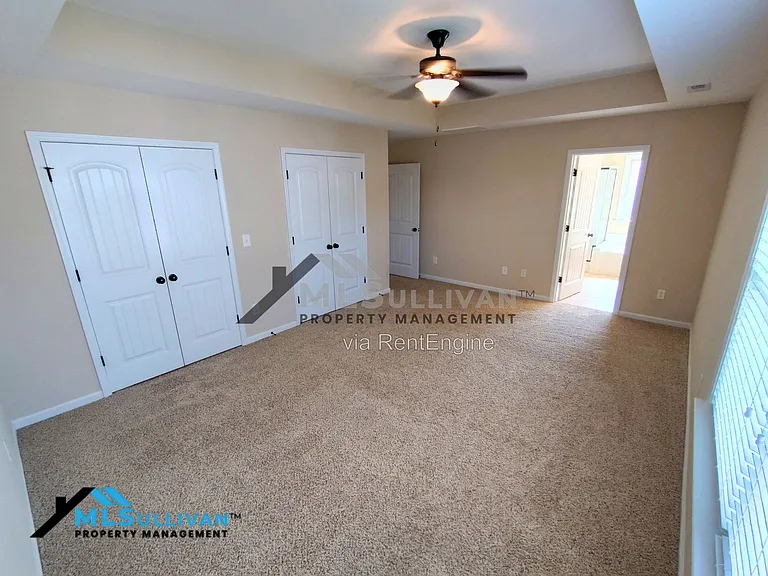 207 Maple Walk St — Photo 15