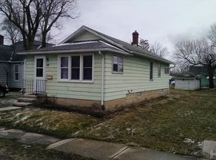 820 S Poplar St, Fostoria, OH 44830