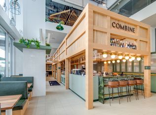 Locale Century City, Surrey, BC V3T 2V3