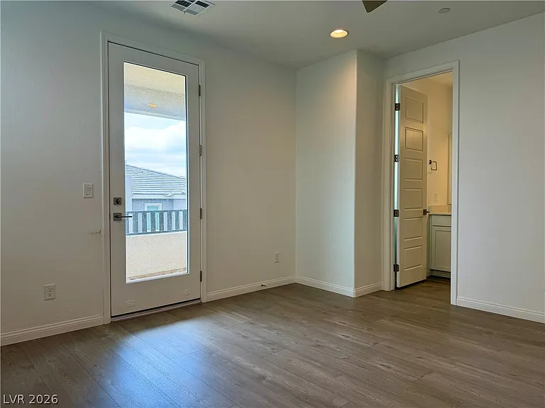 11699 Hamilton Lake Ave — Photo 9