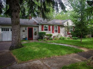 23197 Floral St, Farmington, MI 48336