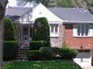 5851 Solway St, Pittsburgh, PA 15217