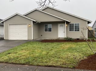 1054 Kees St, Lebanon, OR 97355