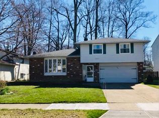 400 Ridgewood Dr, Eastlake, OH
