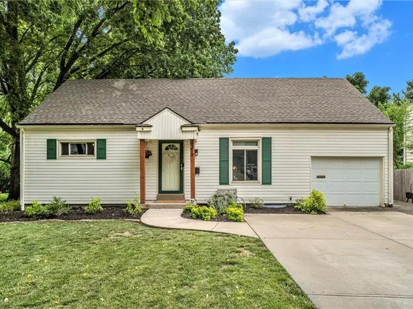 4319 W 62nd Ter, Fairway, KS 66205