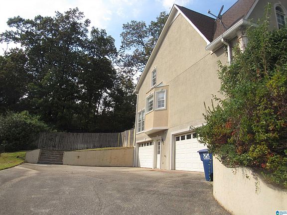 3rd image of 5011 Lake Crest Cir