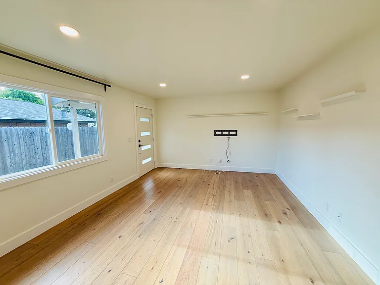 1740 G St #1740 — Photo 5