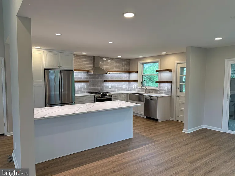 117 Mary Waters Ford Rd — Photo 1