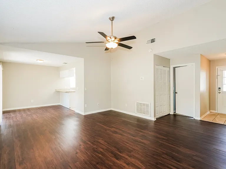 1670 Palm Leaf Dr — Photo 5