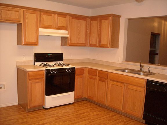 2nd image of 2506 Winslow Dr
