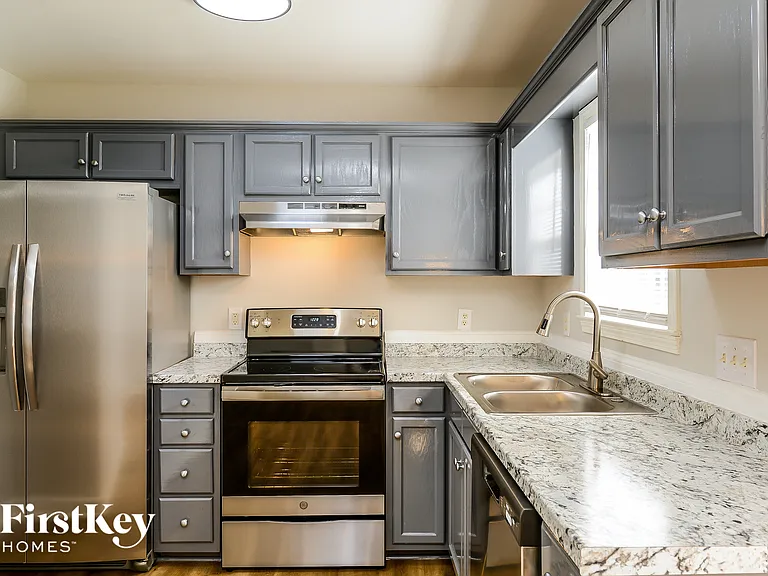 1259 Vincent Dr — Photo 7