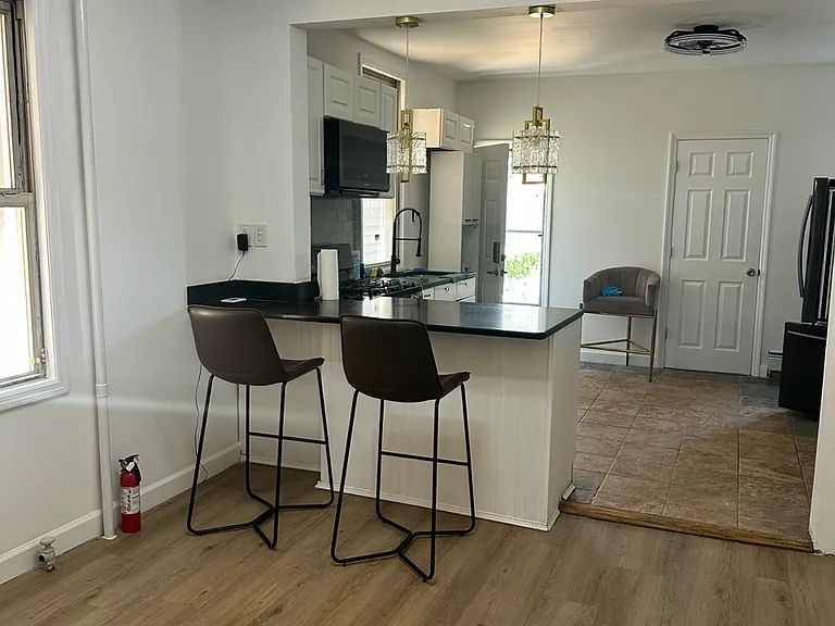 626 Jackson Ave #1 — Photo 1
