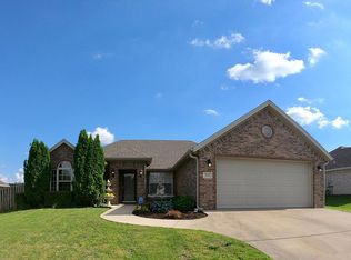 240 Coopers Farm Rd, Centerton, AR 72719