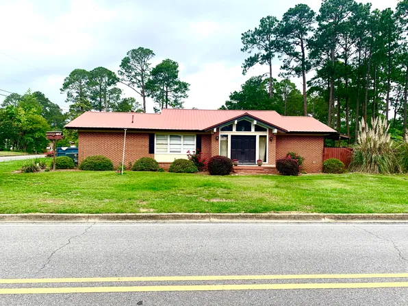 932 5th Ave, Eastman, GA 31023