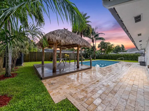 1970 NE 32nd Street, Lighthouse Point, FL 33064