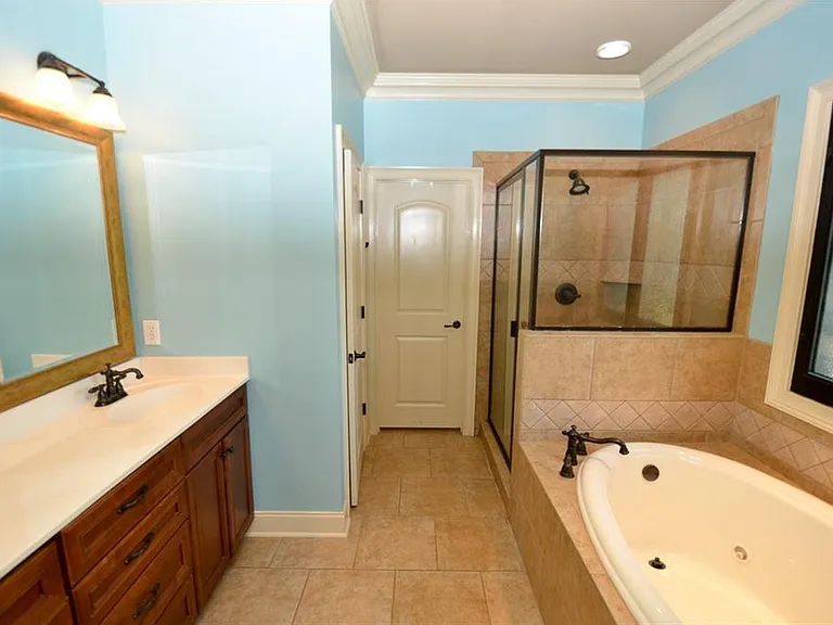 2225 Barkley Crest Ln — Photo 12