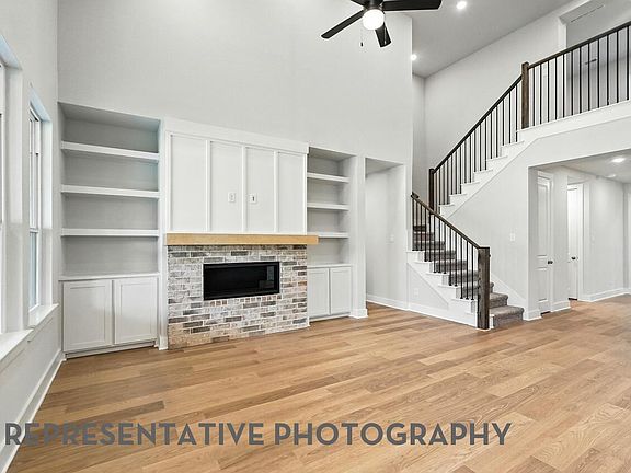 7th image of this home