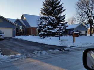 W268N1935 Shooting Star Rd, Pewaukee, WI 53072