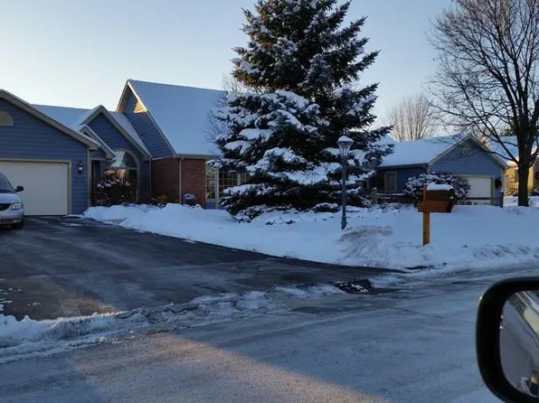 W268N1935 Shooting Star Rd Unit A, Pewaukee, WI 53072