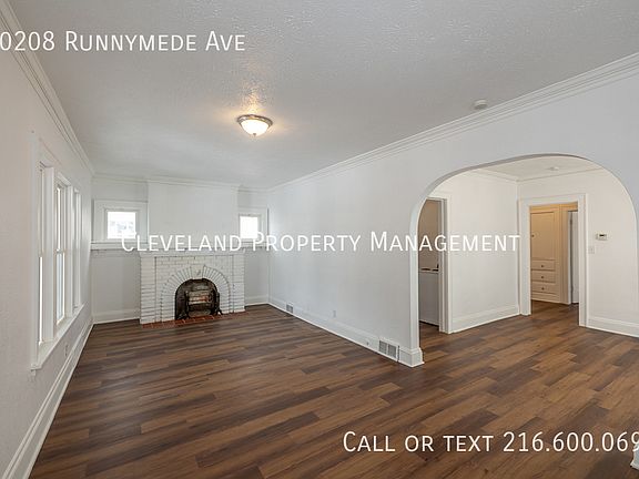 3rd image of 10208 Runnymede Ave