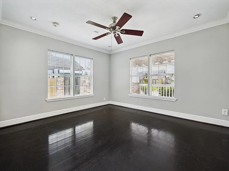 2912 Cetti St — Photo 12